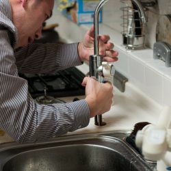 How to choose a good plumber